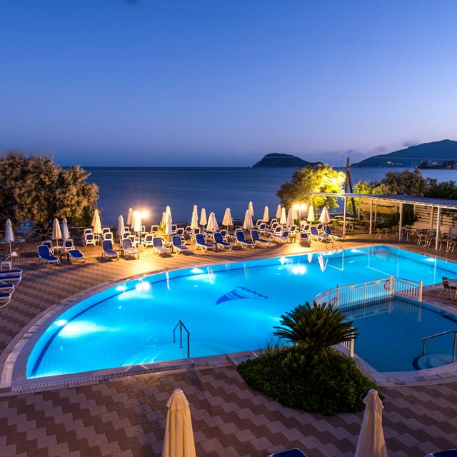 Hotel Mediterranean Beach Resort & Spa - logies en ontbijt