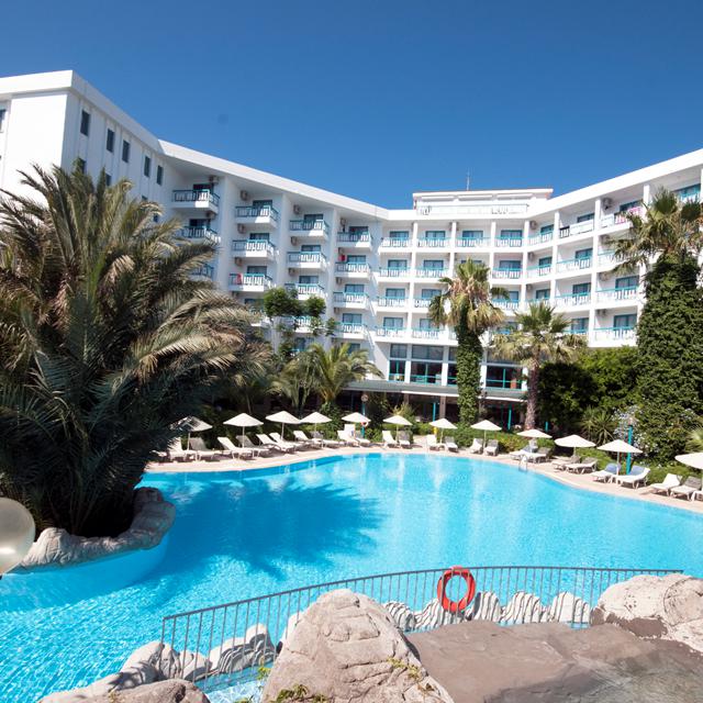 Hotel Tropical Beach (voorheen Tropikal)