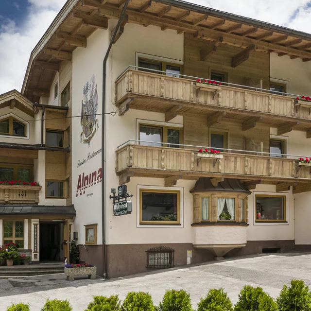 Hotel Alpina