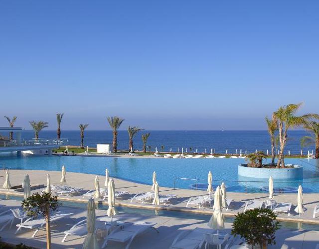 Tsokkos King Evelthon Beach Hotel & Resort