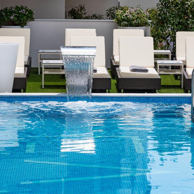 Sea Level Hotel