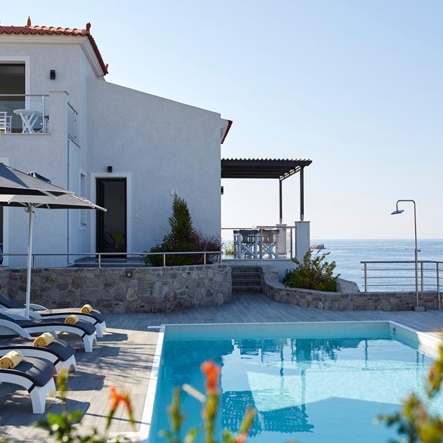 Eleia Seafront Villas met privézwembad