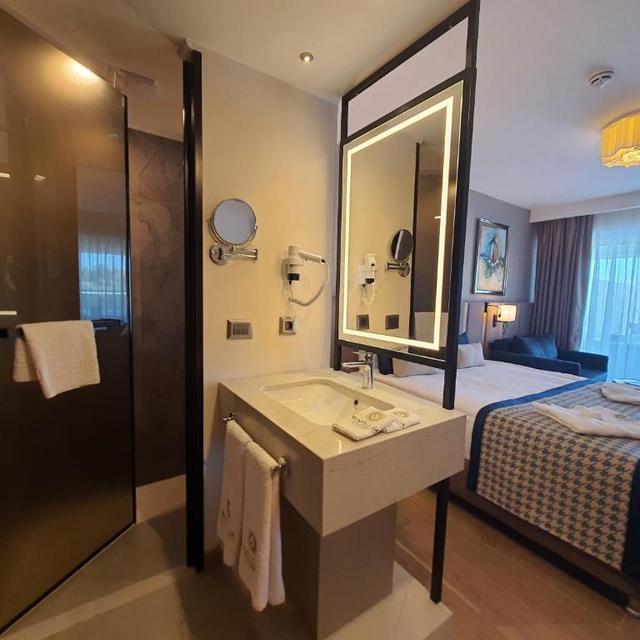 Sunthalia Hotels & Resort – adults only