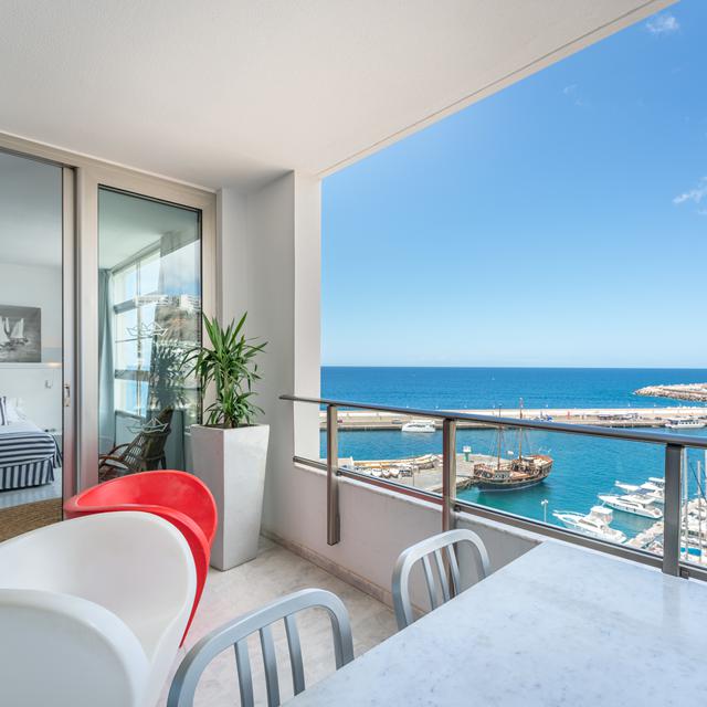 Aparthotel Marina Suites