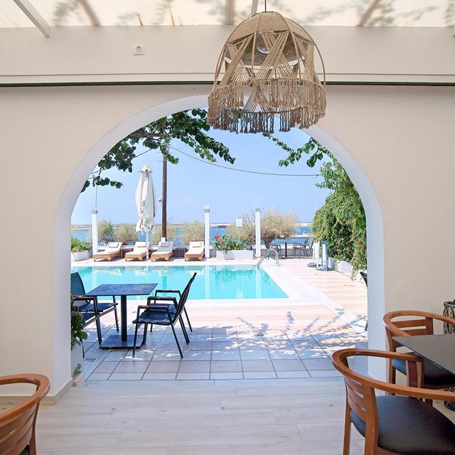 Hotel Kyparissia Beach