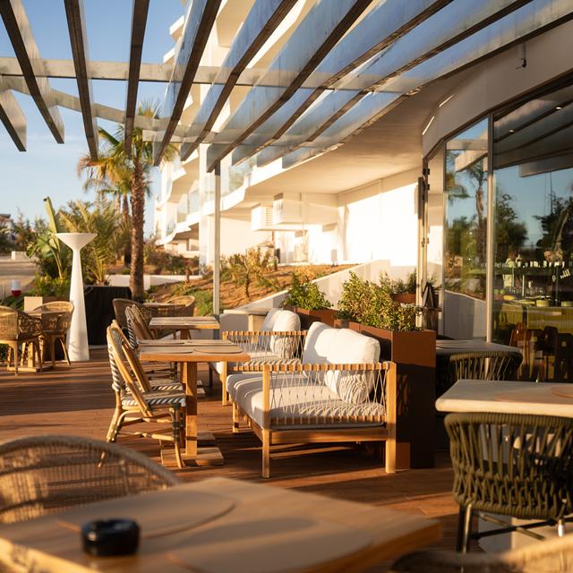 Castelo Suites Hotel