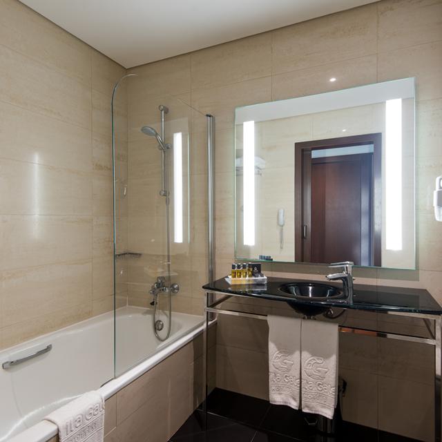 43873826-Original