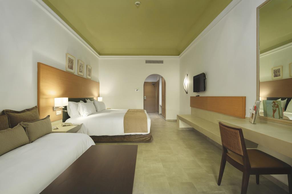 CE092910417233048BED9E85D6ED04BA